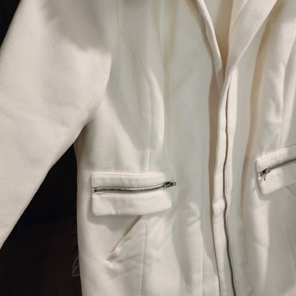 ELOQUII White Faux Fur Collar Long Coat Women’s Size 14 NWT - Picture 10 of 16
